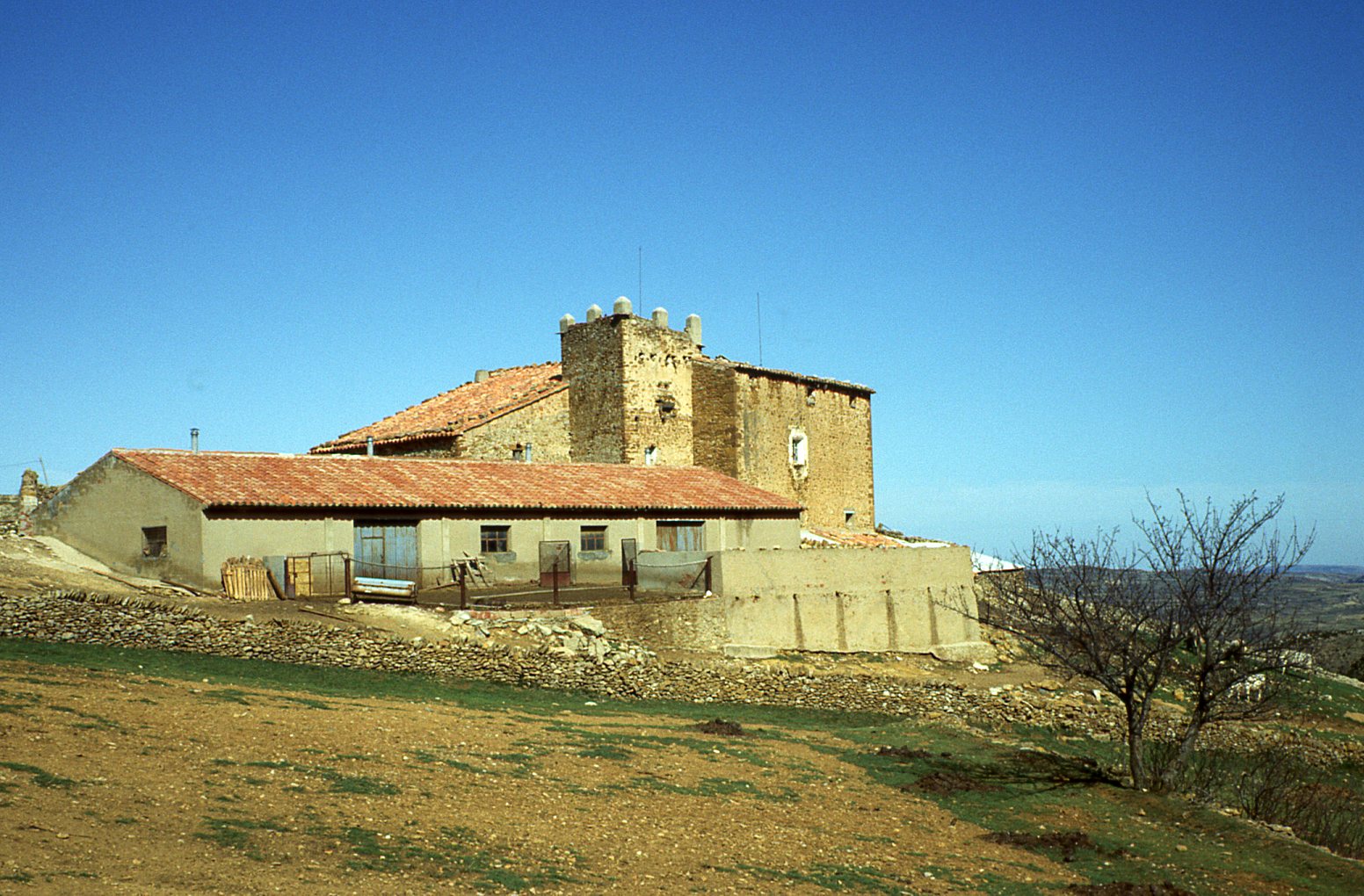 Masía fortificada de Castellote Asociación española de amigos de los